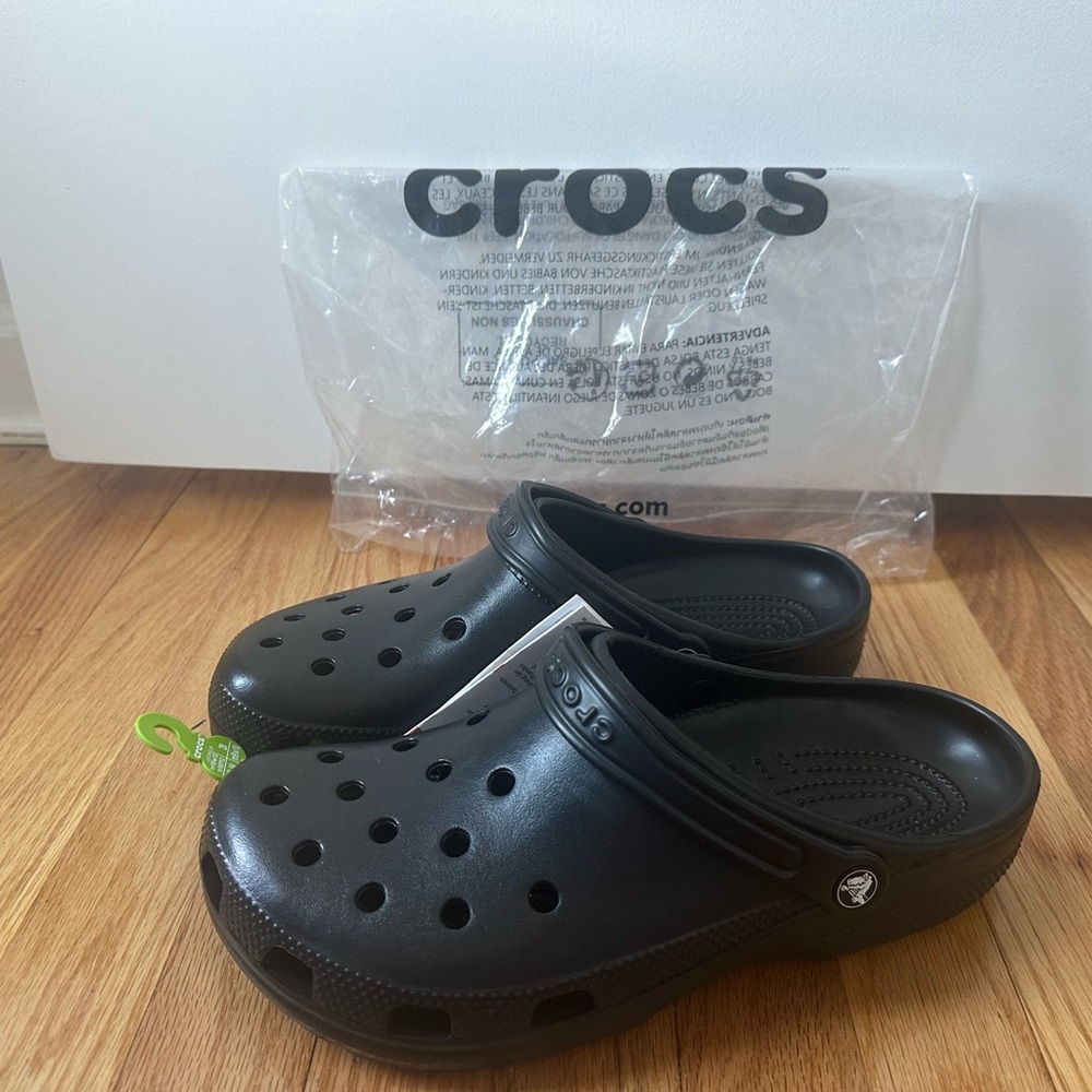Crocs Classic Black Slip-On Clogs
